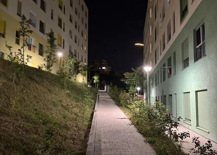 Journey טיראנה